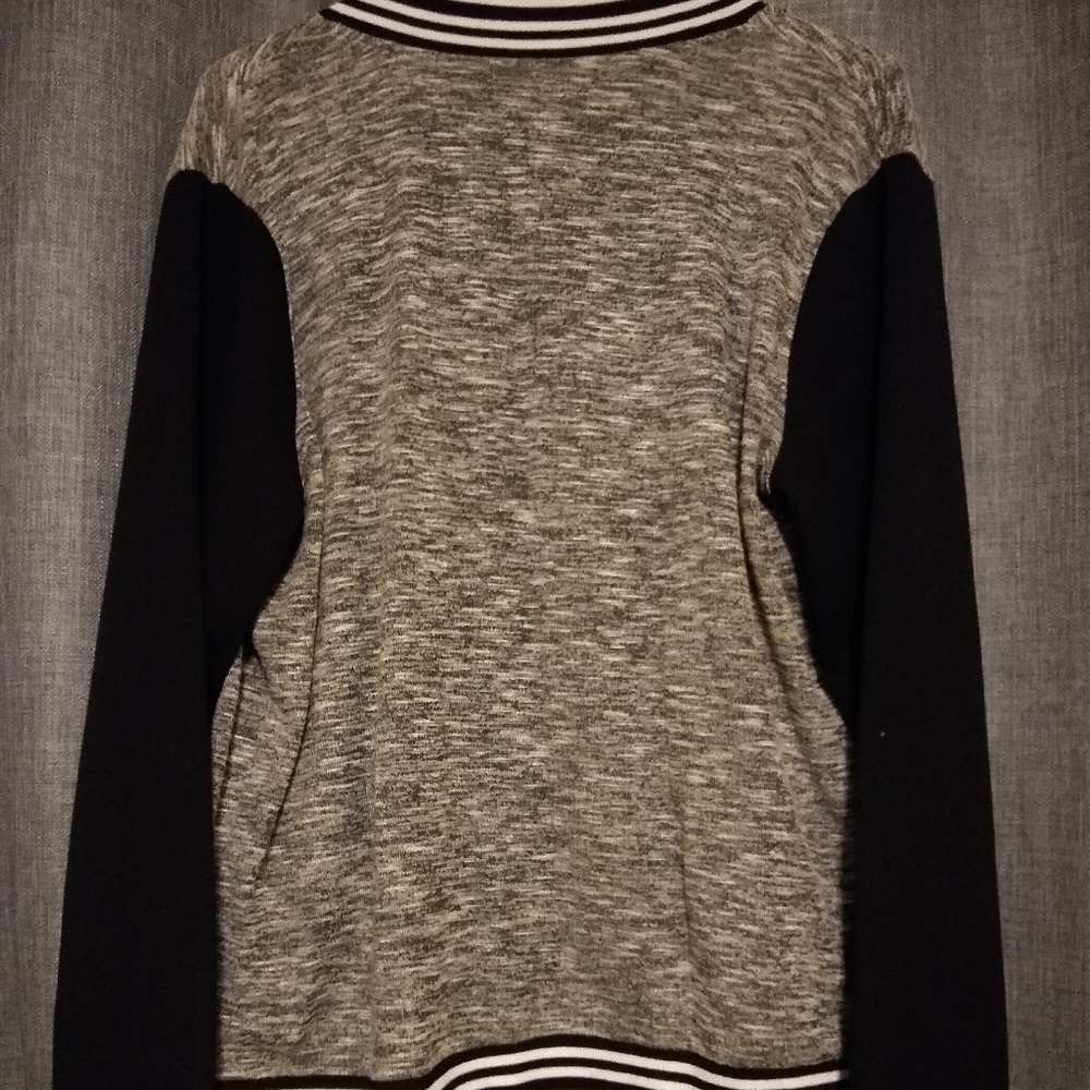 Women's Jacket - Picture 3 of 6